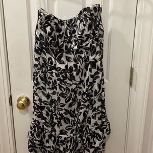 White House Black market size 4 dress